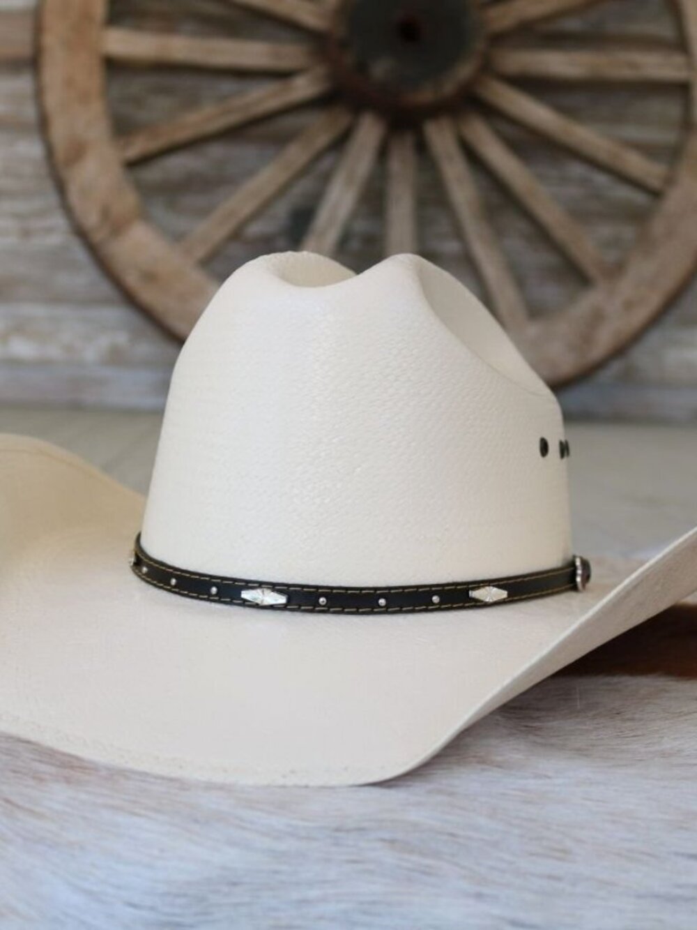 Justin Black Hills Ivory Bangora Straw Cowboy Hat